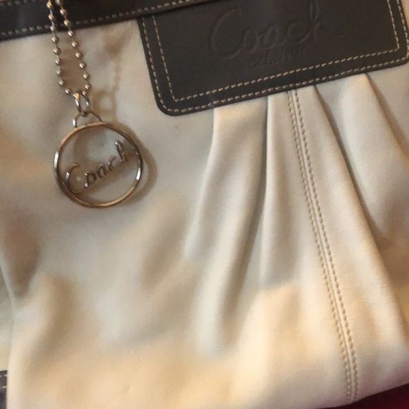Coach Bag , in excellent condition not to big not to small medium size. - Picture 5 of 5